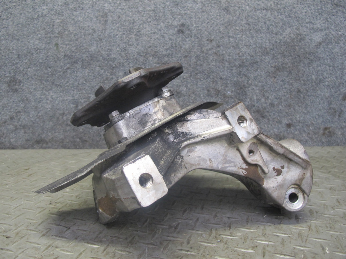1997-2004 Porsche Boxster 986 Front Left Side Spindle Knuckle Wheel Hub Bearing
