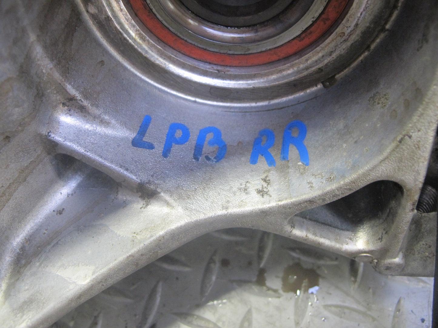 1997-2004 Porsche Boxster 986 Rear Right Side Spindle Knuckle Wheel Hub Bearing