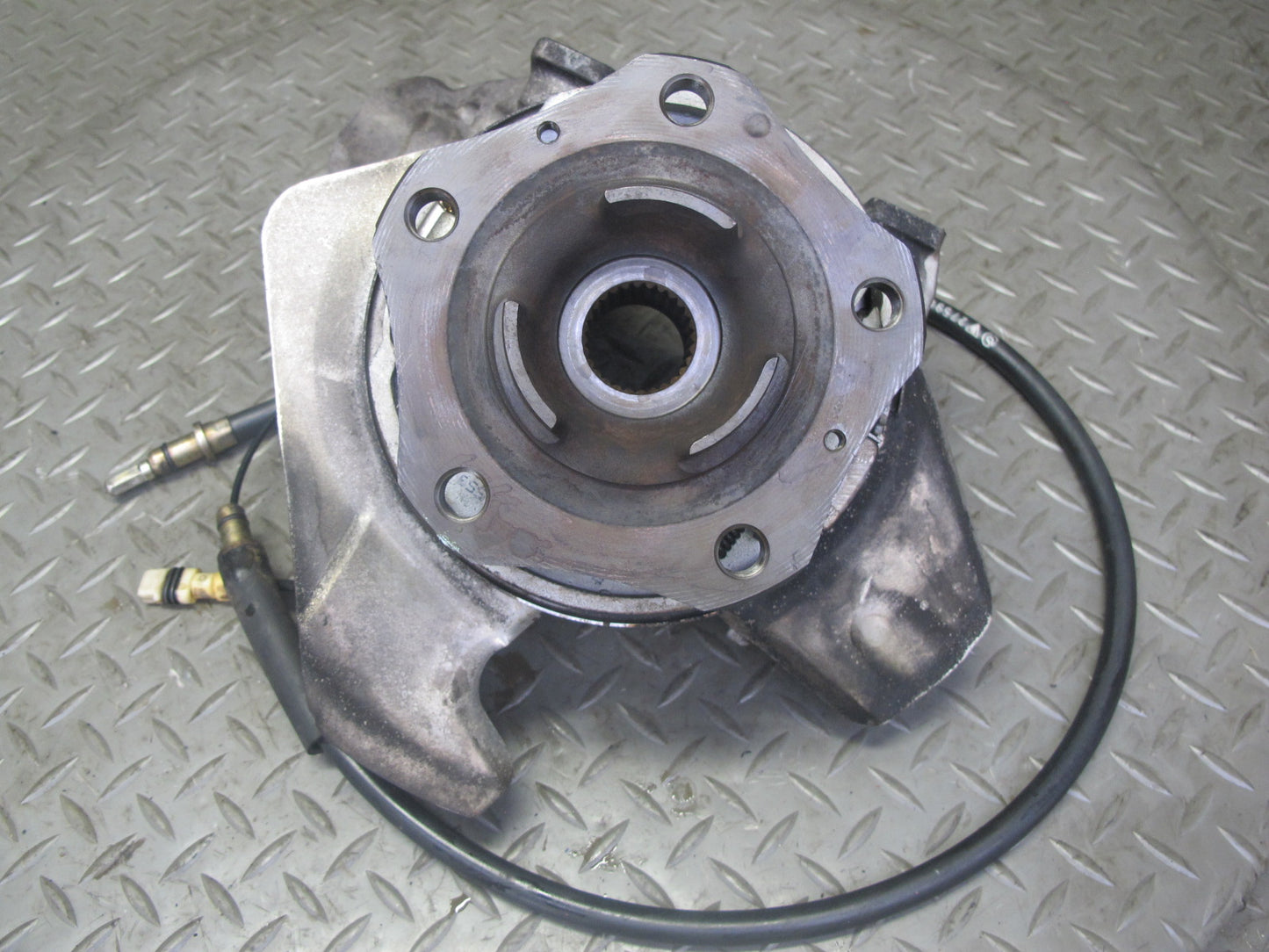 1997-2004 Porsche Boxster 986 Rear Right Side Spindle Knuckle Wheel Hub Bearing