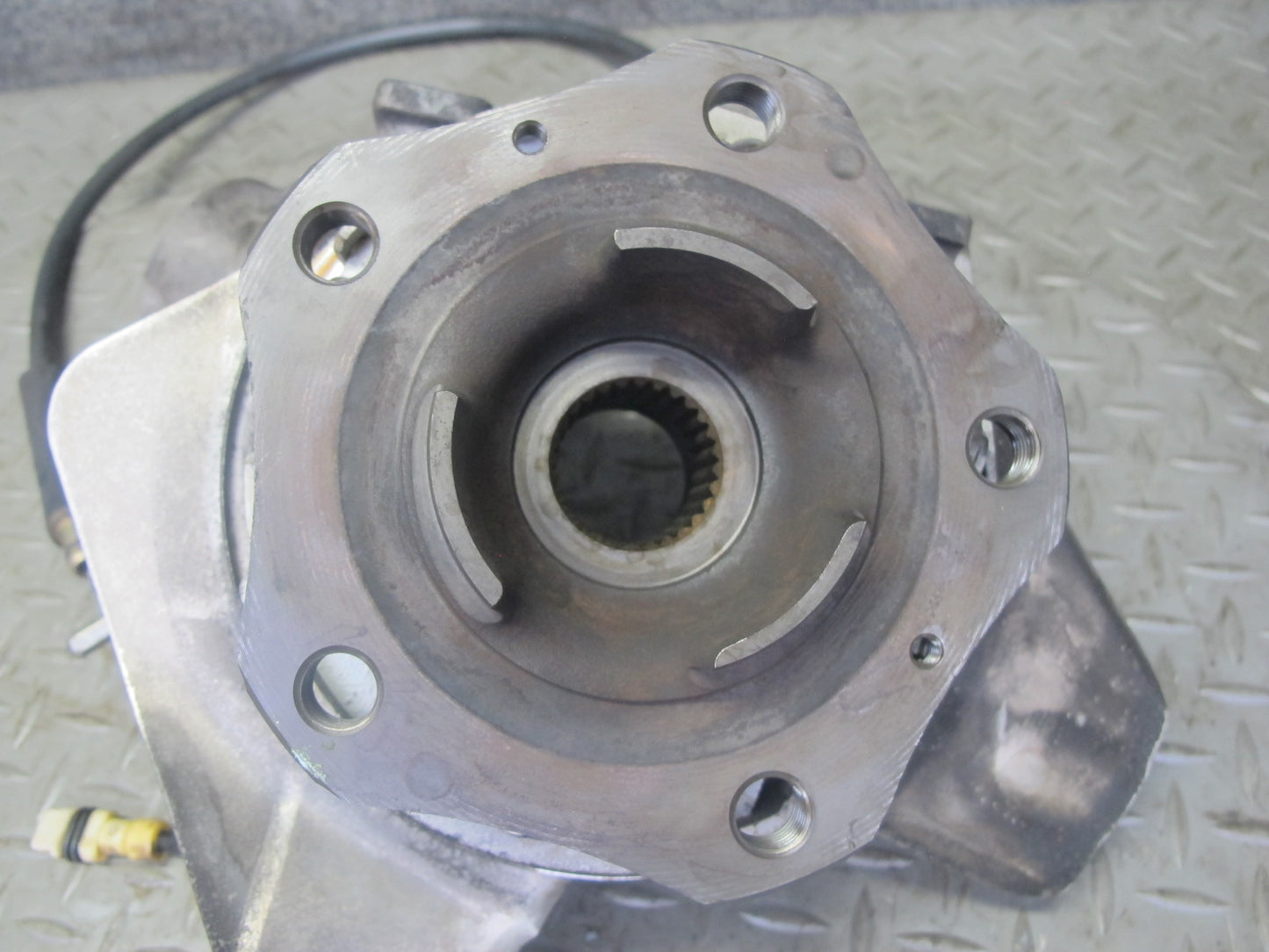 1997-2004 Porsche Boxster 986 Rear Right Side Spindle Knuckle Wheel Hub Bearing
