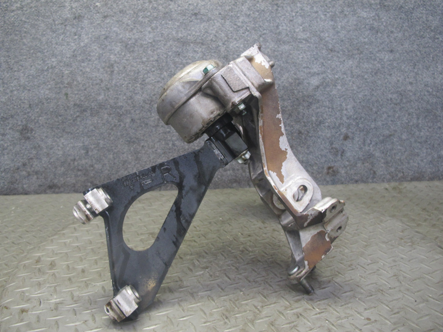 00-04 Porsche Boxster 986 M/T 5 Speed Transmission Subframe Mount Bracket Set