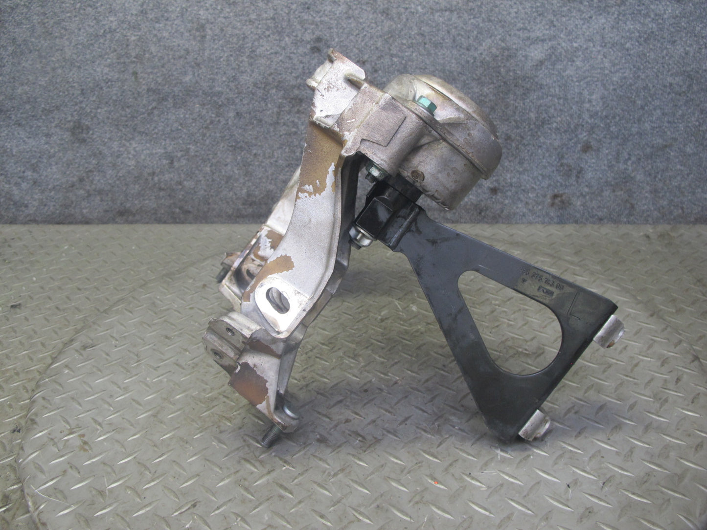 00-04 Porsche Boxster 986 M/T 5 Speed Transmission Subframe Mount Bracket Set