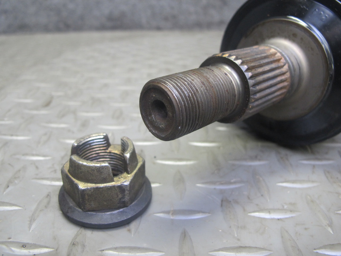 2003-2004 Porsche Boxster 986 M/T 5-SPEED Rear Left Side Suspension Axle Shaft