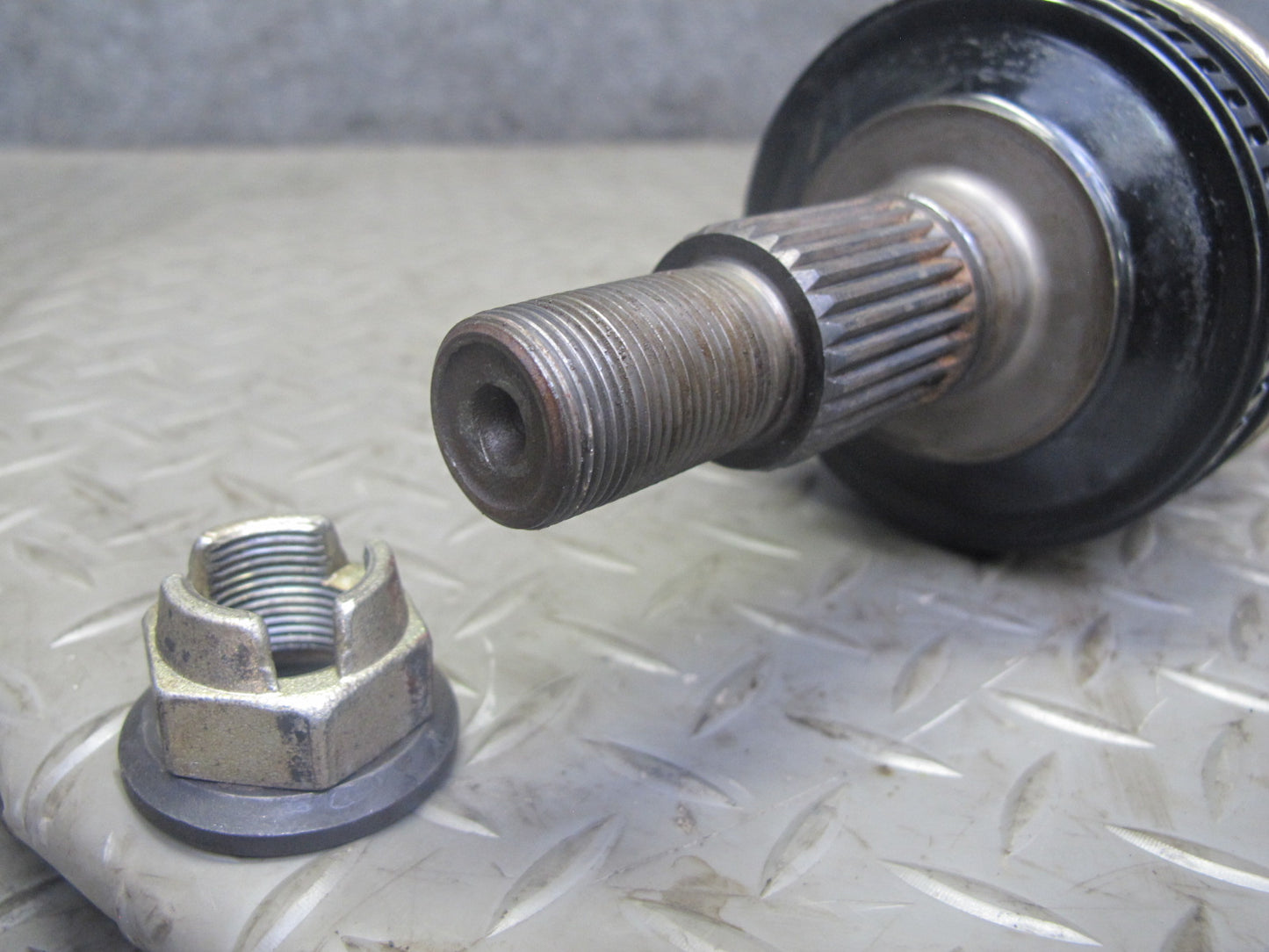 2003-2004 Porsche Boxster 986 M/T 5-SPEED Rear Right Side Suspension Axle Shaft