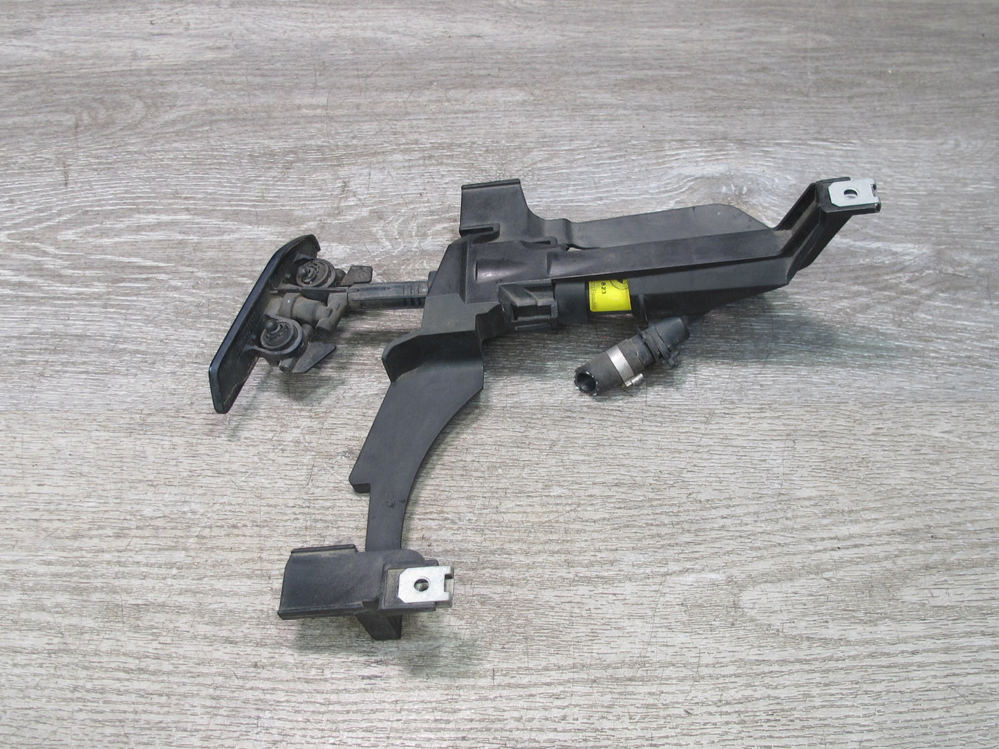 04-06 BMW E46 Coupe Cabrio Right Headlight Washer Nozzle Bracket Support OEM