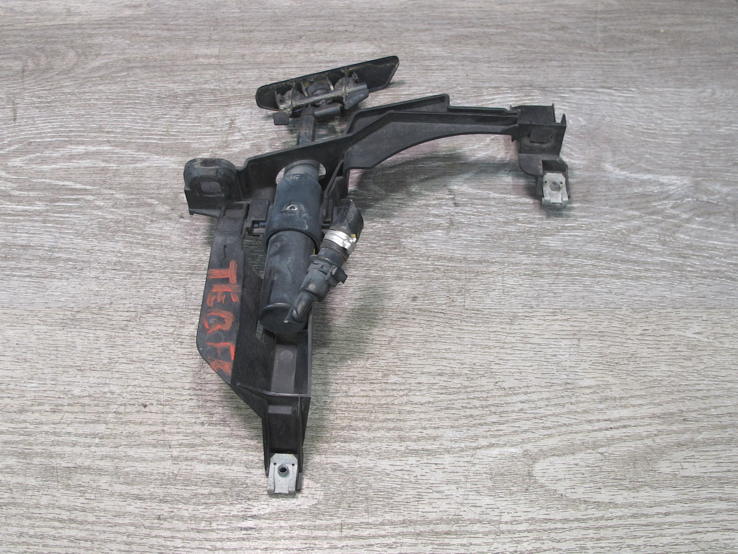 04-06 BMW E46 Coupe Cabrio Right Headlight Washer Nozzle Bracket Support OEM