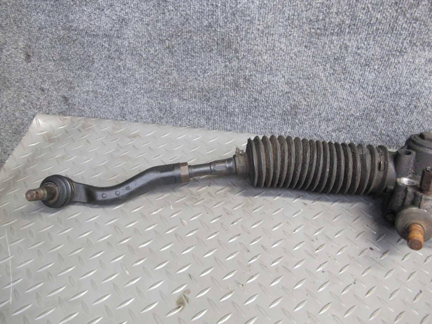 2003-2007 Lexus UZJ100L LX470 Power Steering Rack & Pinion