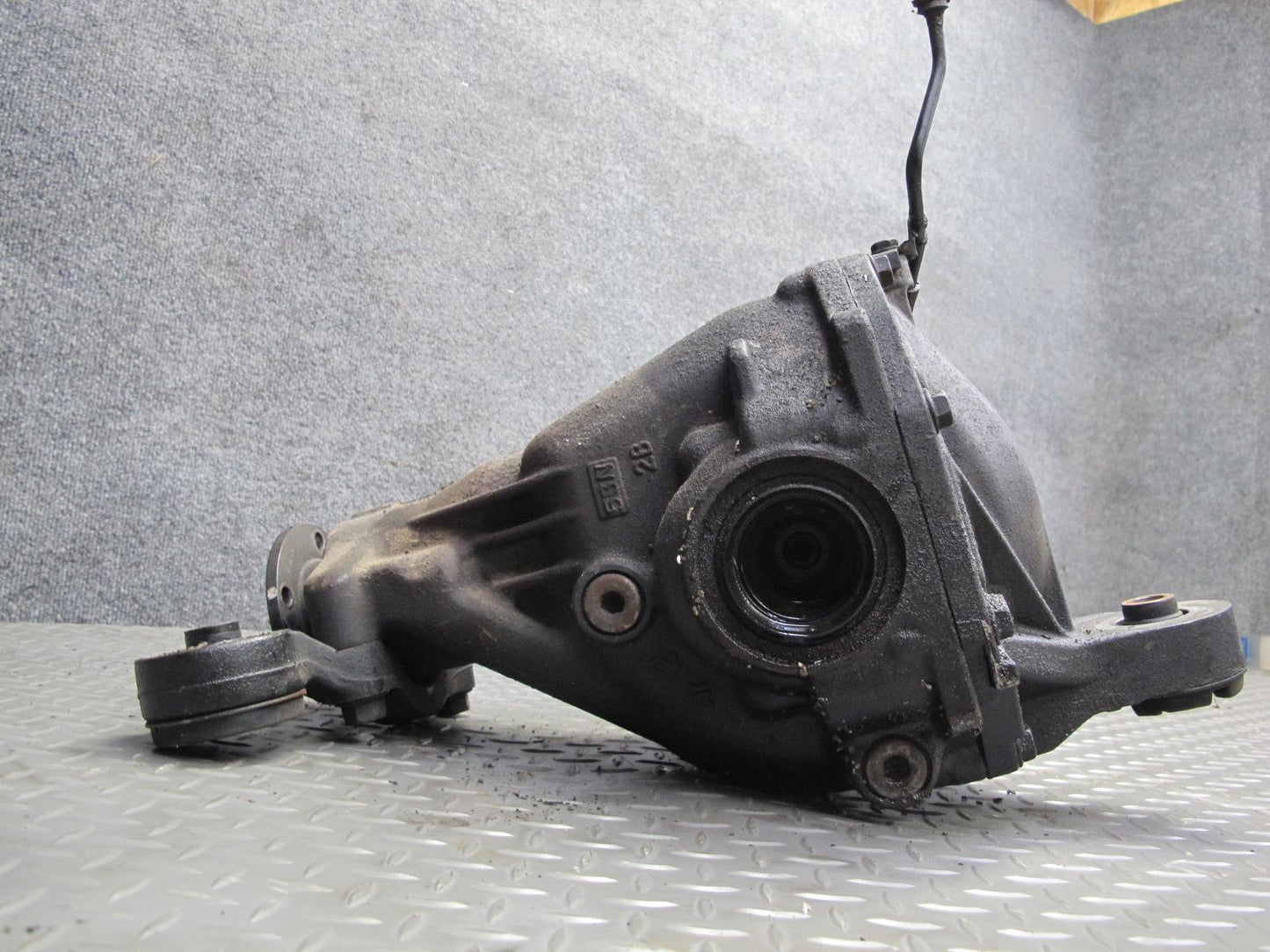 2003-2007 Lexus J100 LX470 4WD Front Axle Differential Carrier 4.10 Ratio