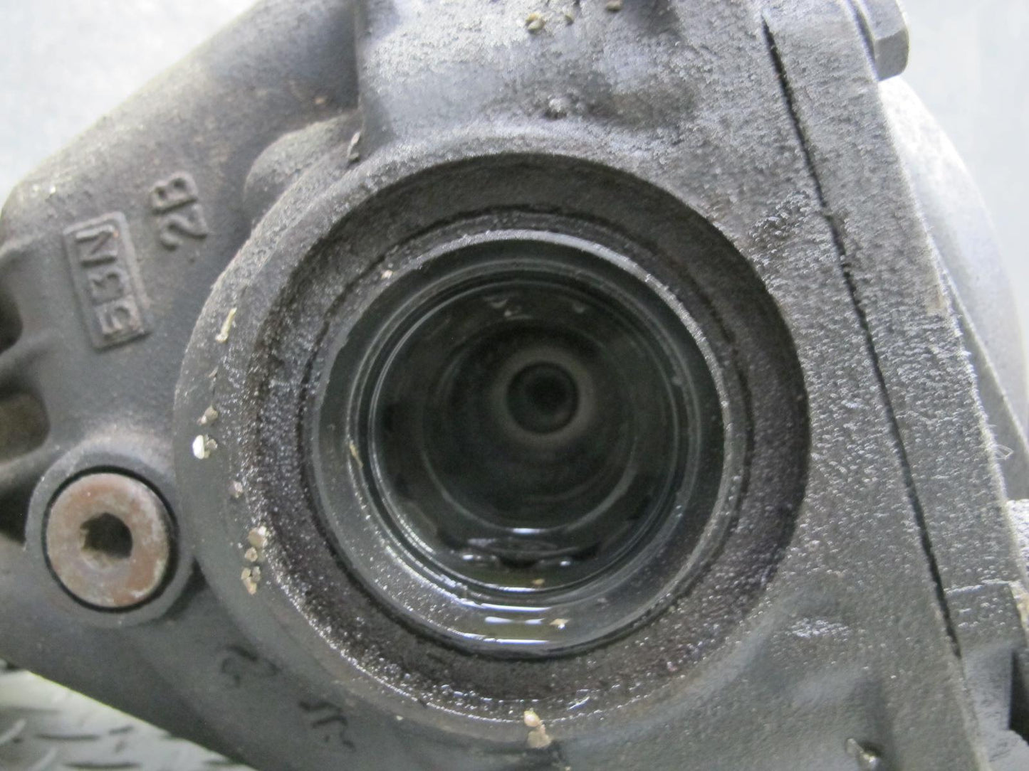 2003-2007 Lexus J100 LX470 4WD Front Axle Differential Carrier 4.10 Ratio