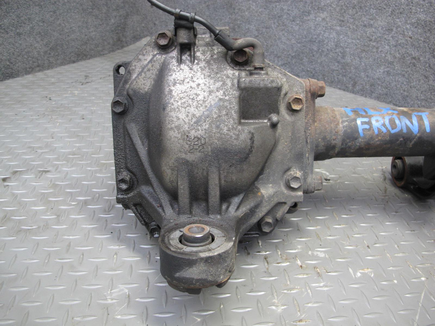 2003-2007 Lexus J100 LX470 4WD Front Axle Differential Carrier 4.10 Ratio