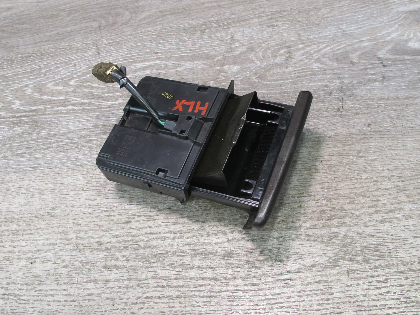 2003-2007 Lexus UZJ100L LX470 Ash Tray Compartment Storage