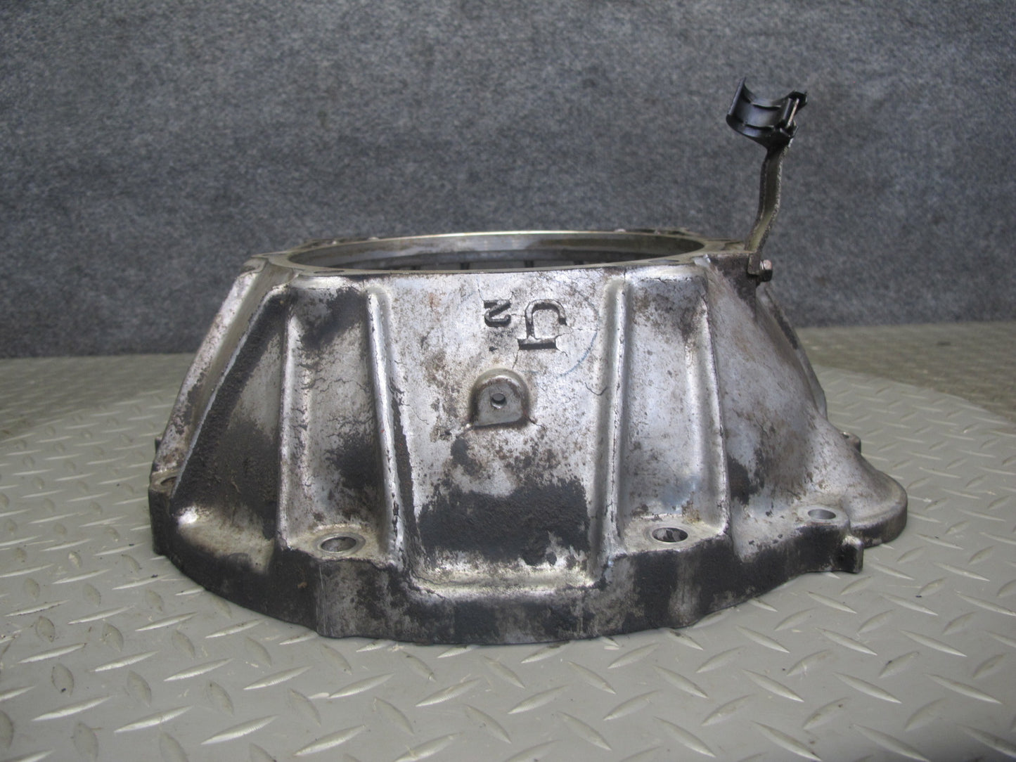 00-05 Lexus IS300 GS300 2JZGE RWD A650E A/T Auto Transmission Bell Housing OEM
