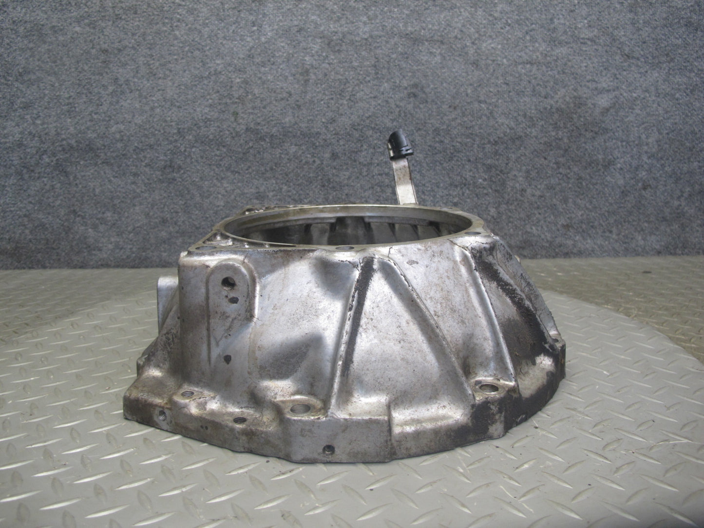 00-05 Lexus IS300 GS300 2JZGE RWD A650E A/T Auto Transmission Bell Housing OEM