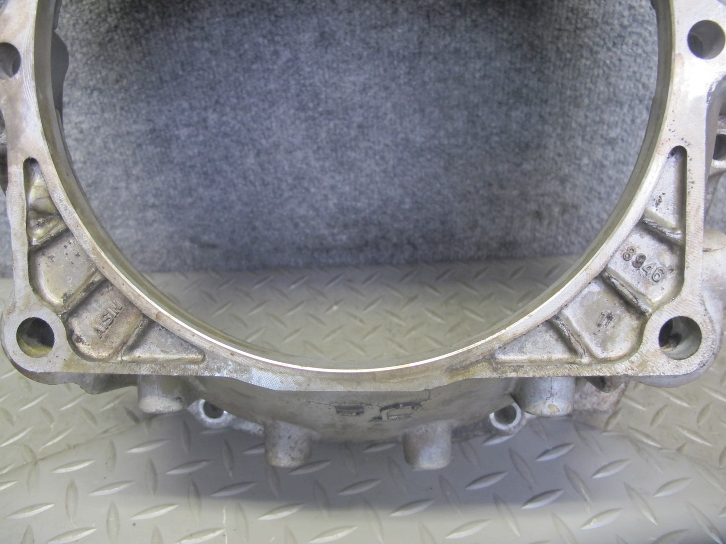00-05 Lexus IS300 GS300 2JZGE RWD A650E A/T Auto Transmission Bell Housing OEM
