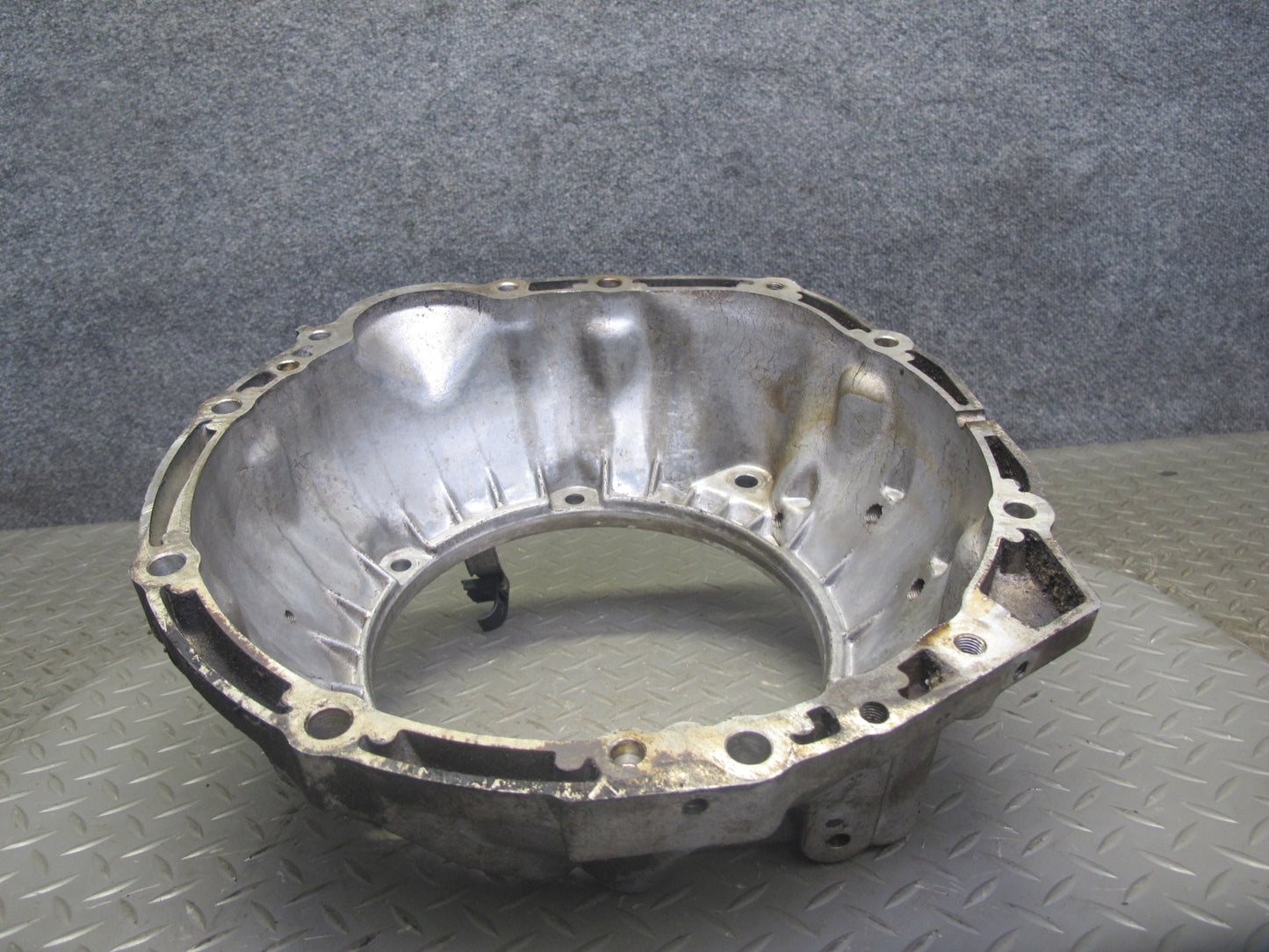 00-05 Lexus IS300 GS300 2JZGE RWD A650E A/T Auto Transmission Bell Housing OEM