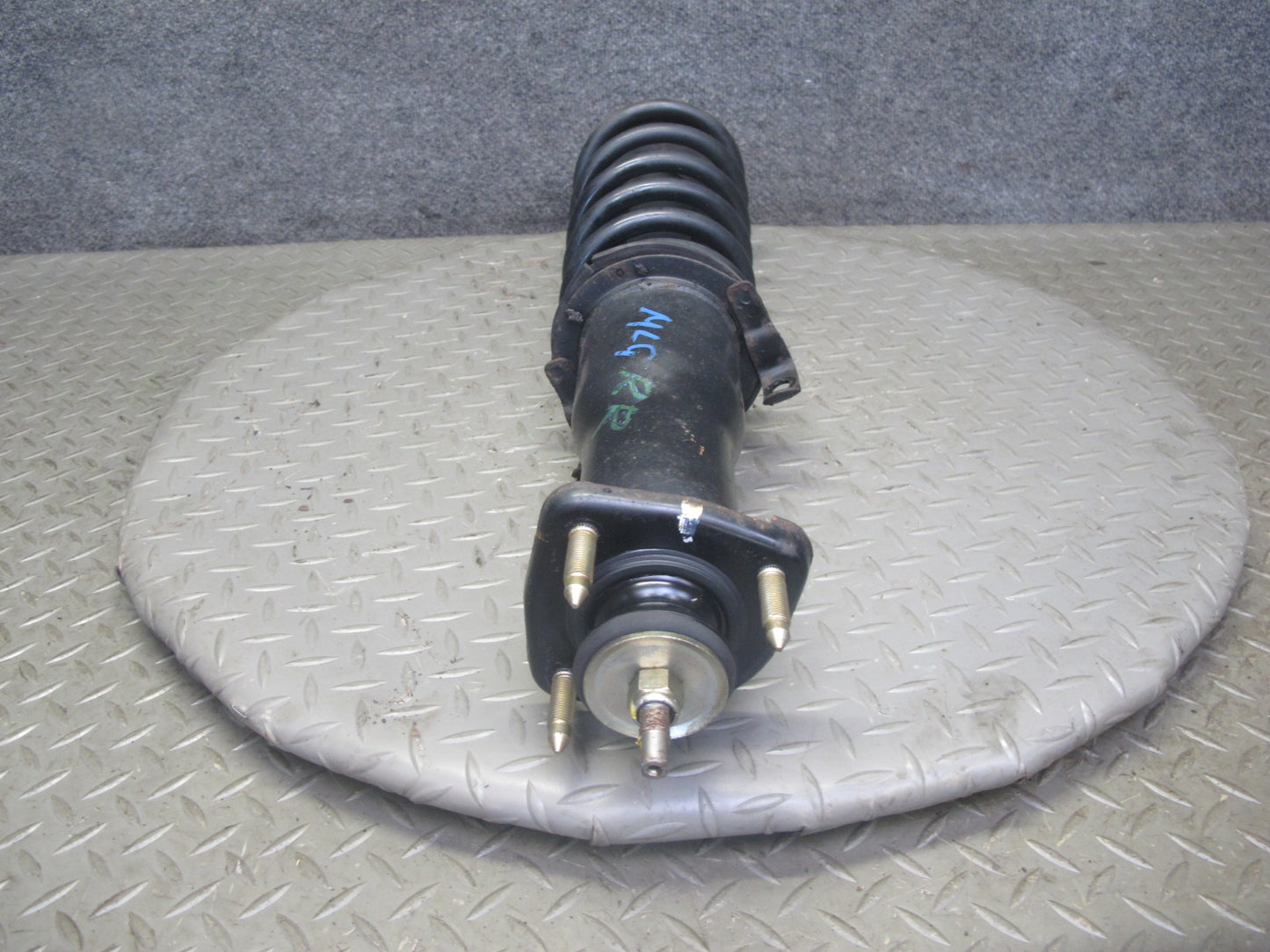 98-05 Lexus GS430 GS300 Set of 2 Rear Left & Right Strut Shock Absorber 106K OEM