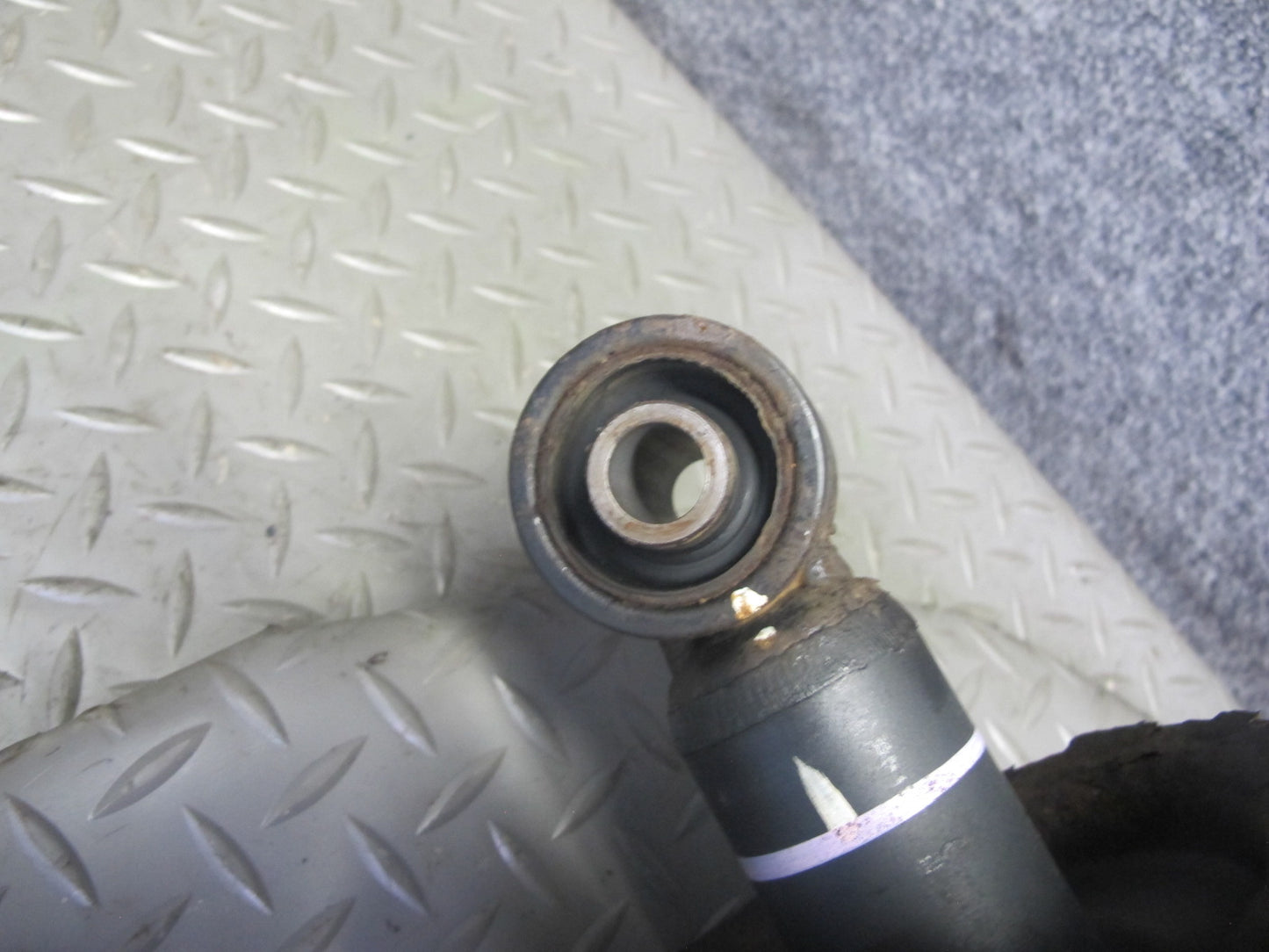98-05 Lexus GS430 GS300 Set of 2 Rear Left & Right Strut Shock Absorber 106K OEM