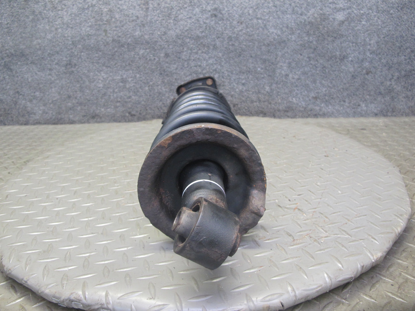 98-05 Lexus GS430 GS300 Set of 2 Rear Left & Right Strut Shock Absorber 106K OEM