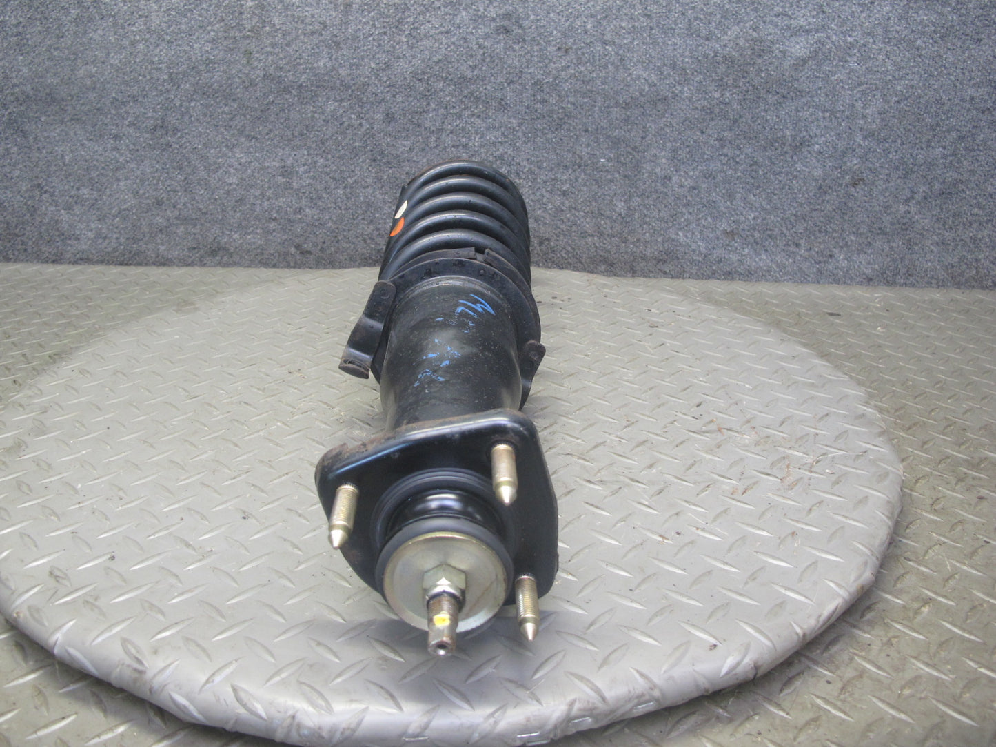 98-05 Lexus GS430 GS300 Set of 2 Rear Left & Right Strut Shock Absorber 106K OEM