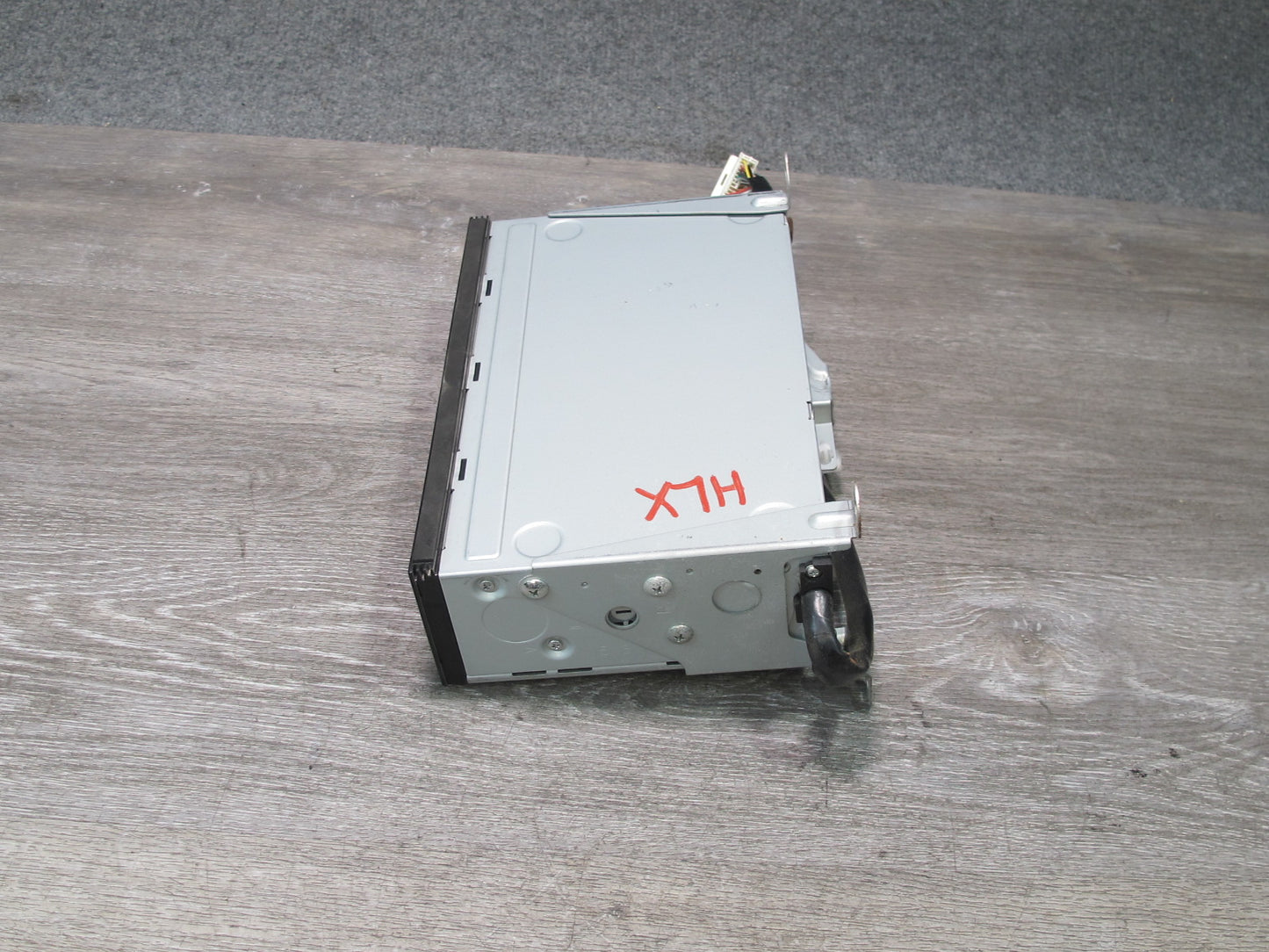 2005 Lexus UZJ100L LX470 CD Changer Player NO Magazine 86270-60113