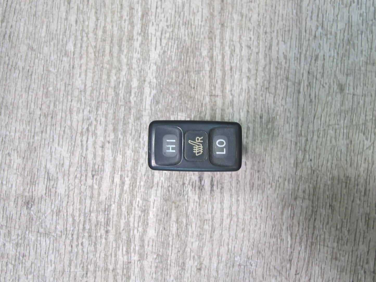 2003-2007 Lexus UZJ100L LX470 Front Right Heated Seat Heater Button Switch