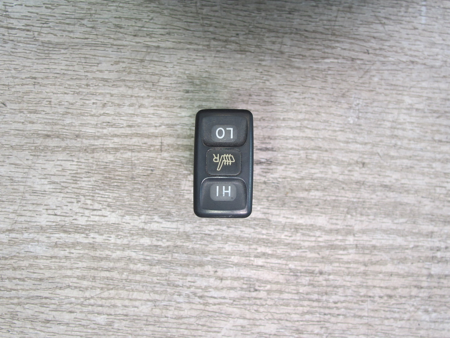 2003-2007 Lexus UZJ100L LX470 Front Right Heated Seat Heater Button Switch