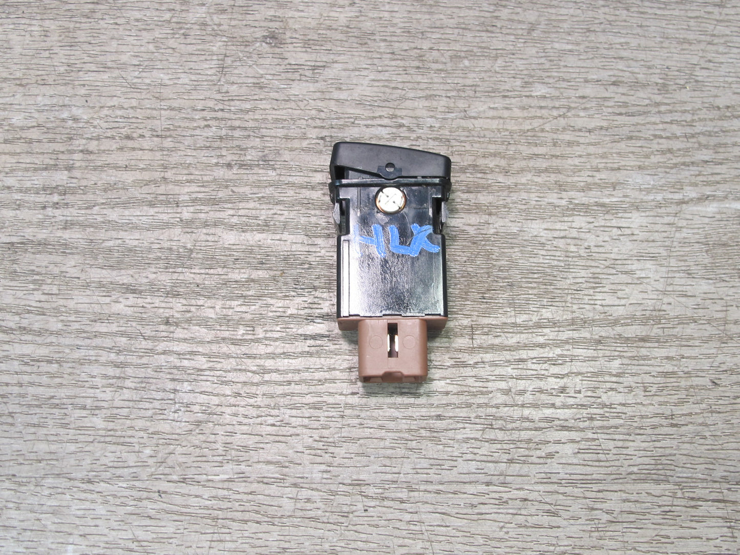 2003-2007 Lexus UZJ100L LX470 Front Right Heated Seat Heater Button Switch
