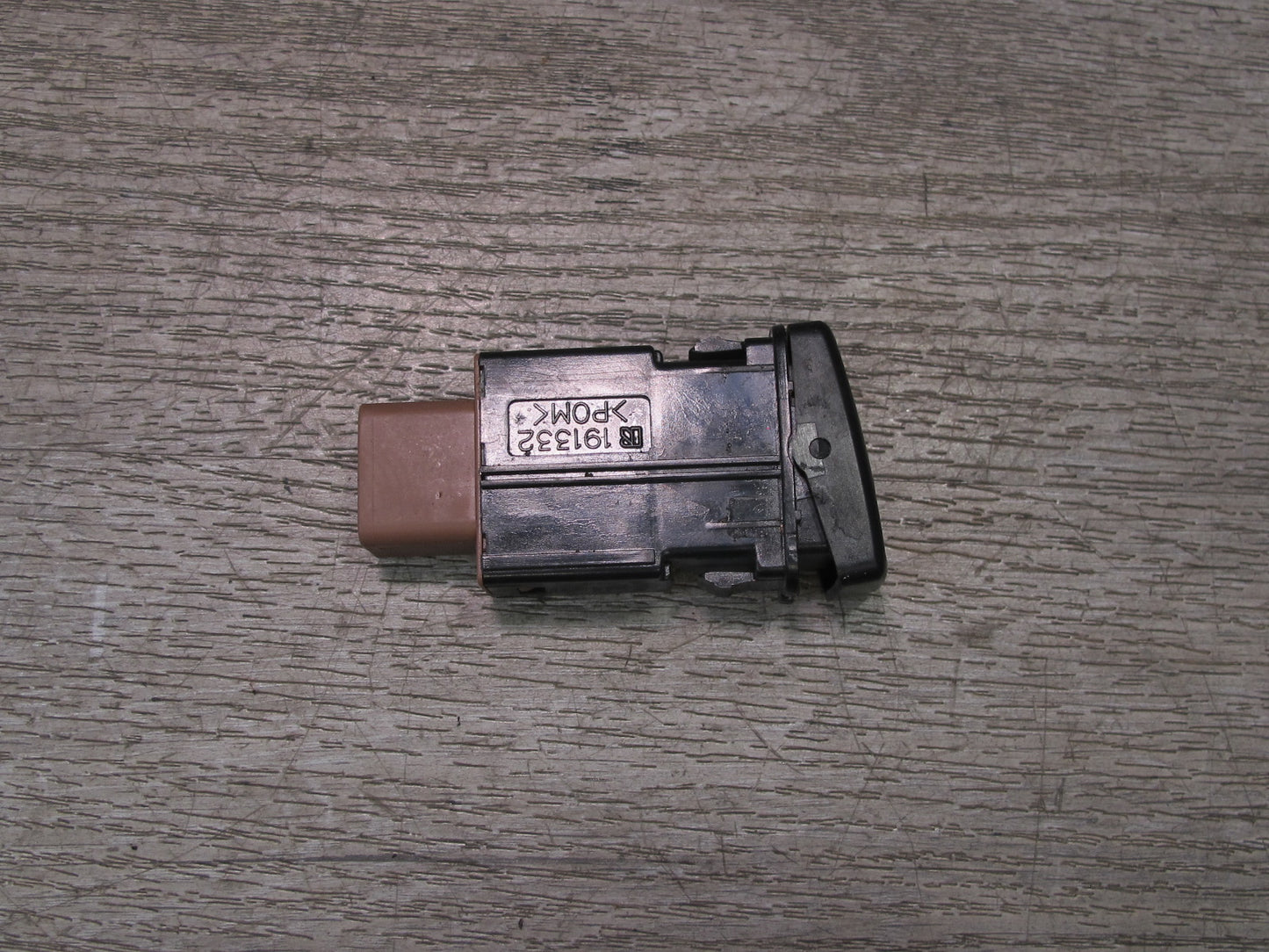 2003-2007 Lexus UZJ100L LX470 Front Right Heated Seat Heater Button Switch