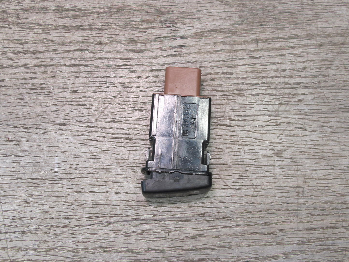 2003-2007 Lexus UZJ100L LX470 Front Right Heated Seat Heater Button Switch