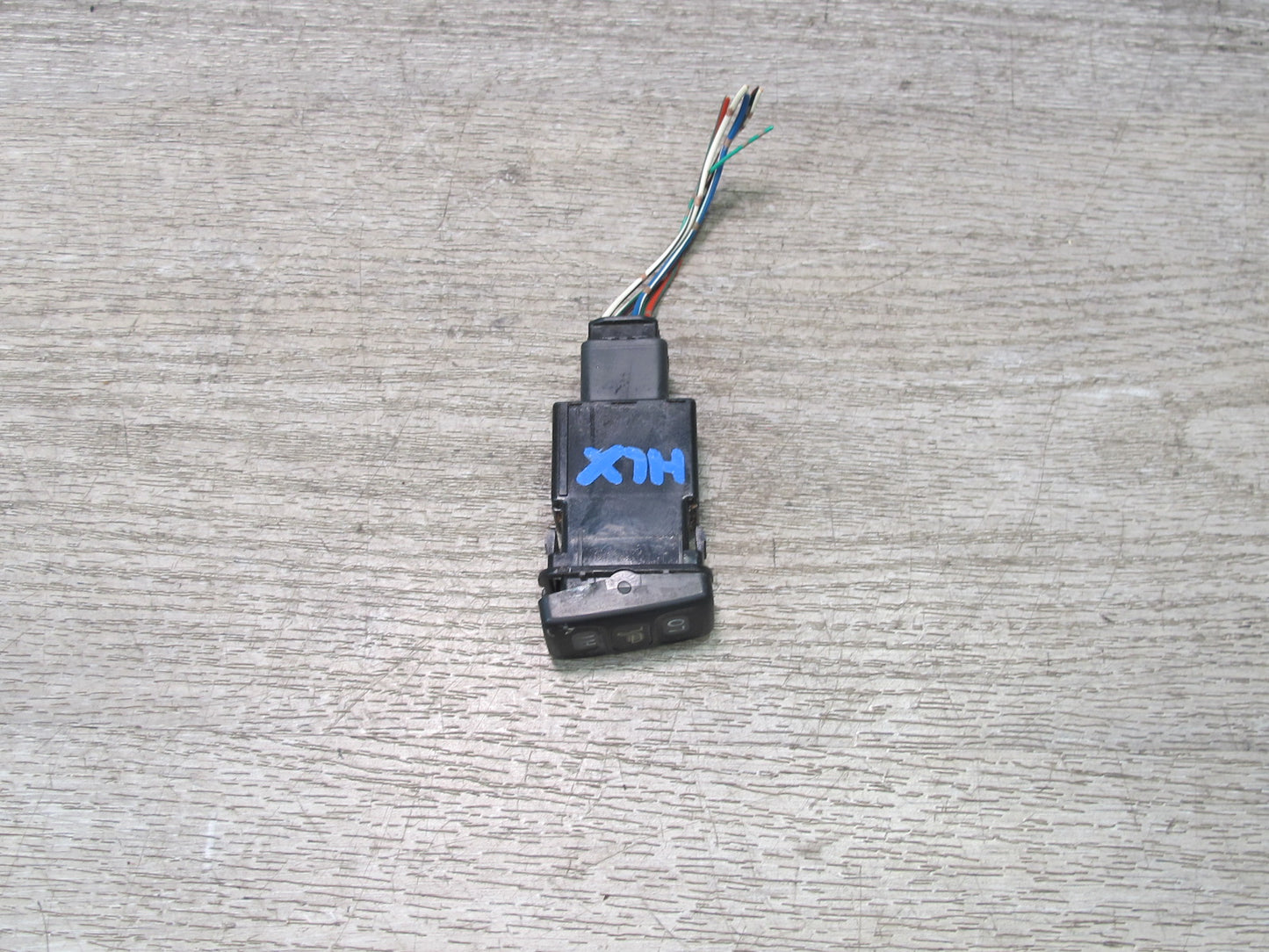 2003-2007 Lexus UZJ100L LX470 Front Left Heated Seat Heater Button Switch