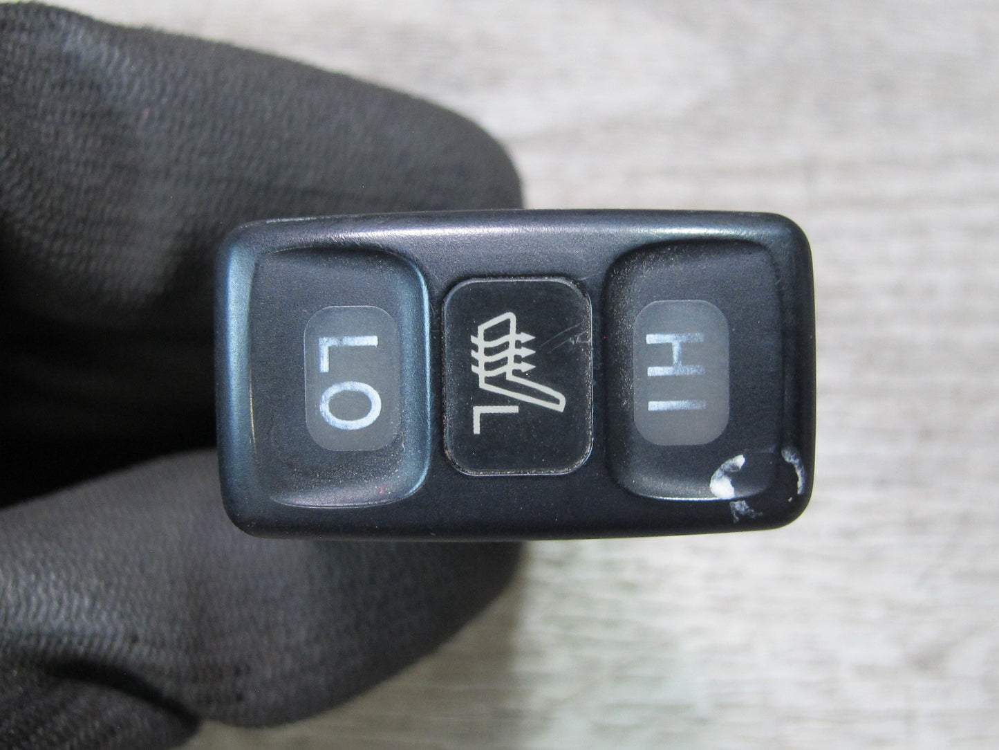 2003-2007 Lexus UZJ100L LX470 Front Left Heated Seat Heater Button Switch
