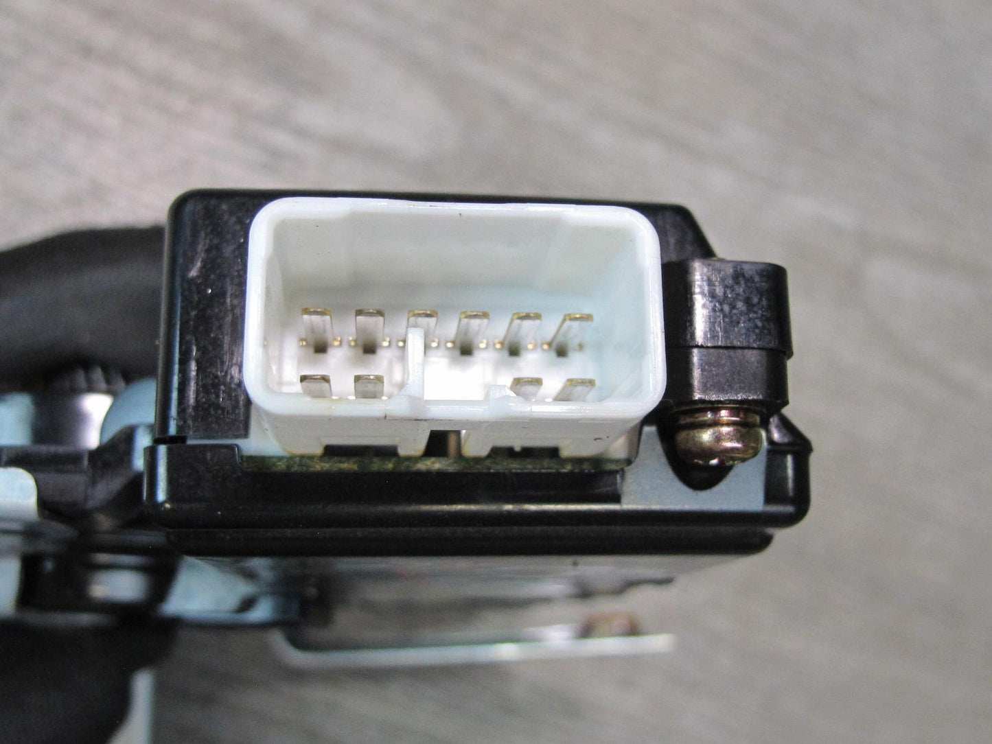 2003-2007 Lexus UZJ100L LX470 Sunroof Motor Drive Unit