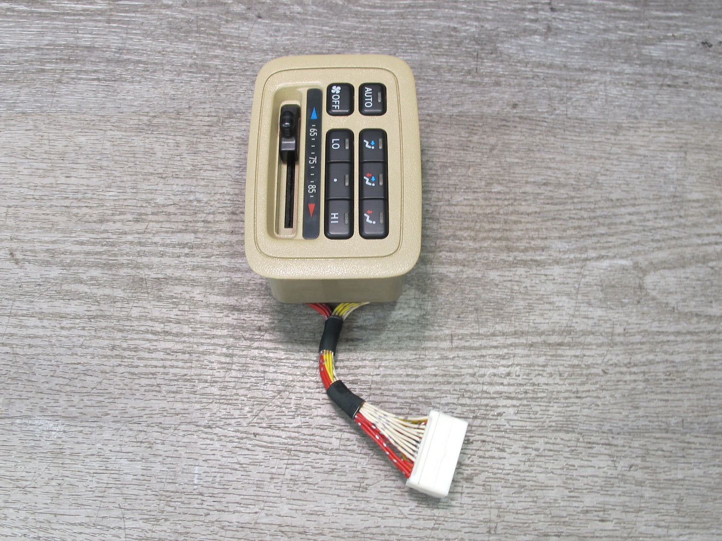 2003-2007 Lexus UZJ100L LX470 Rear A/C Heater Climate Control Switch 88610-60131