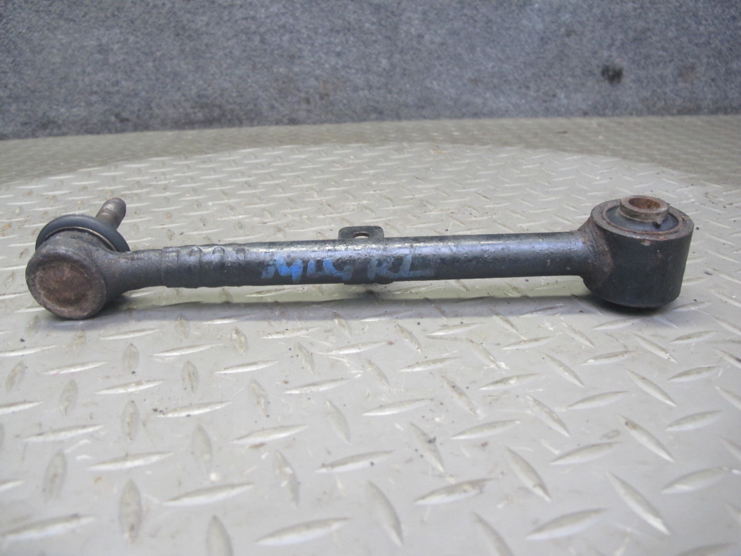 98-05 Lexus JZS160L GS400 GS300 Set of 2 Rear Left & Right Lower Control Arm OEM
