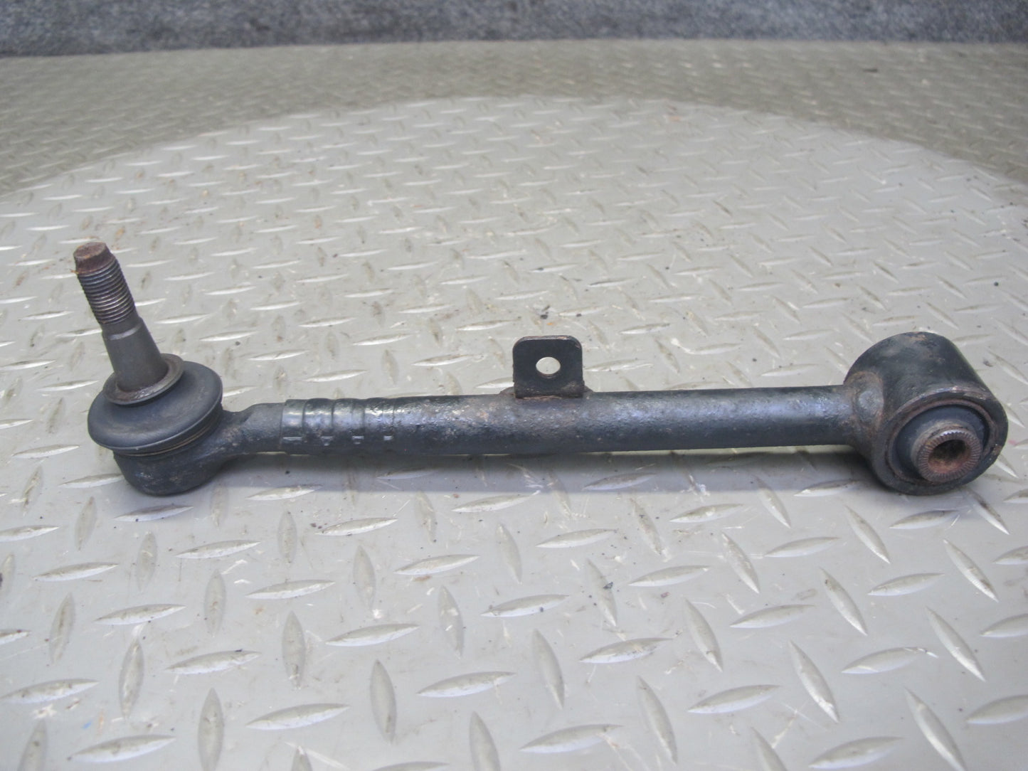 98-05 Lexus JZS160L GS400 GS300 Set of 2 Rear Left & Right Lower Control Arm OEM