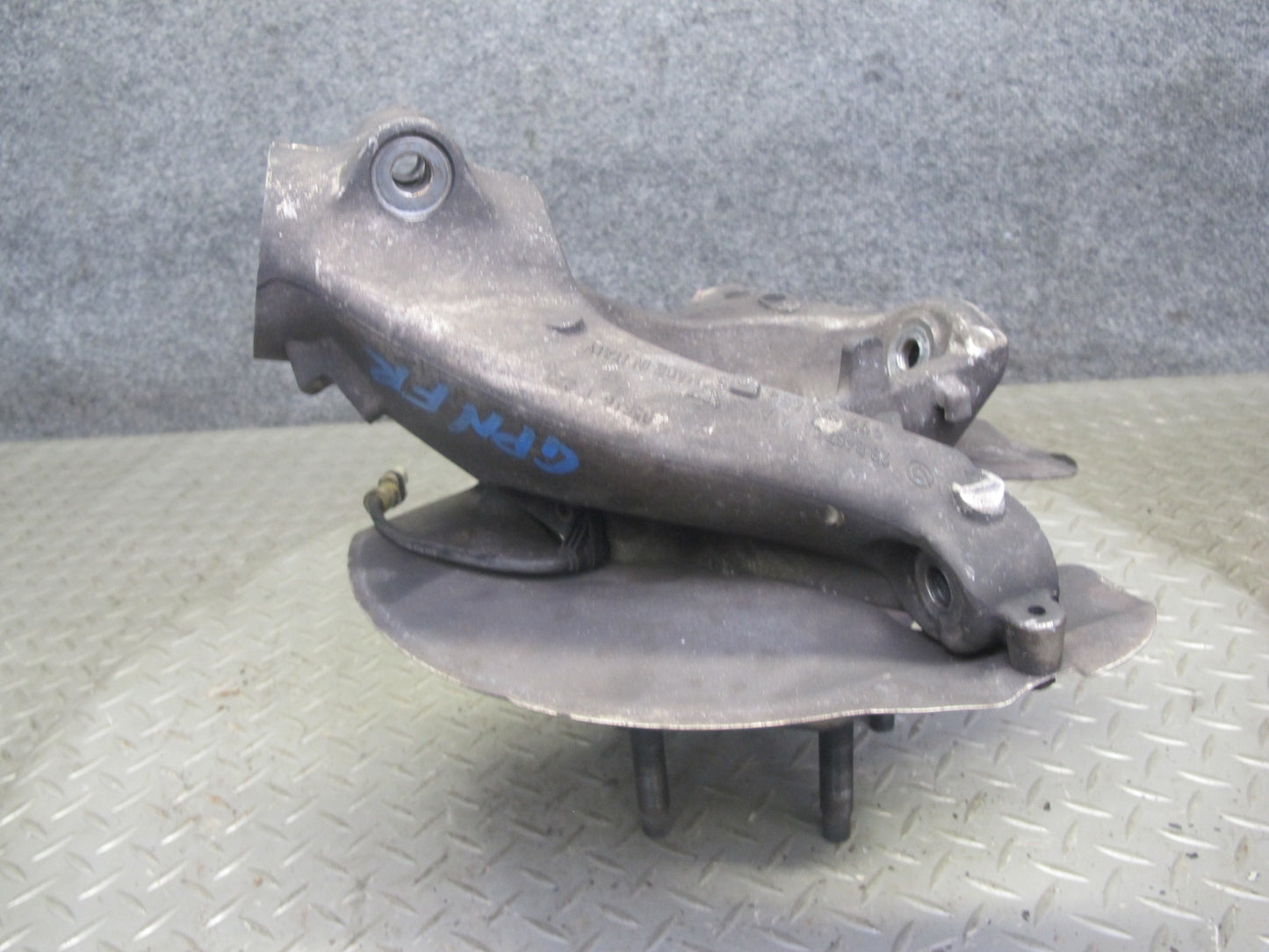 2005-2012 Porsche 911 997 Boxster RWD Front Right Spindle Knuckle Wheel Hub