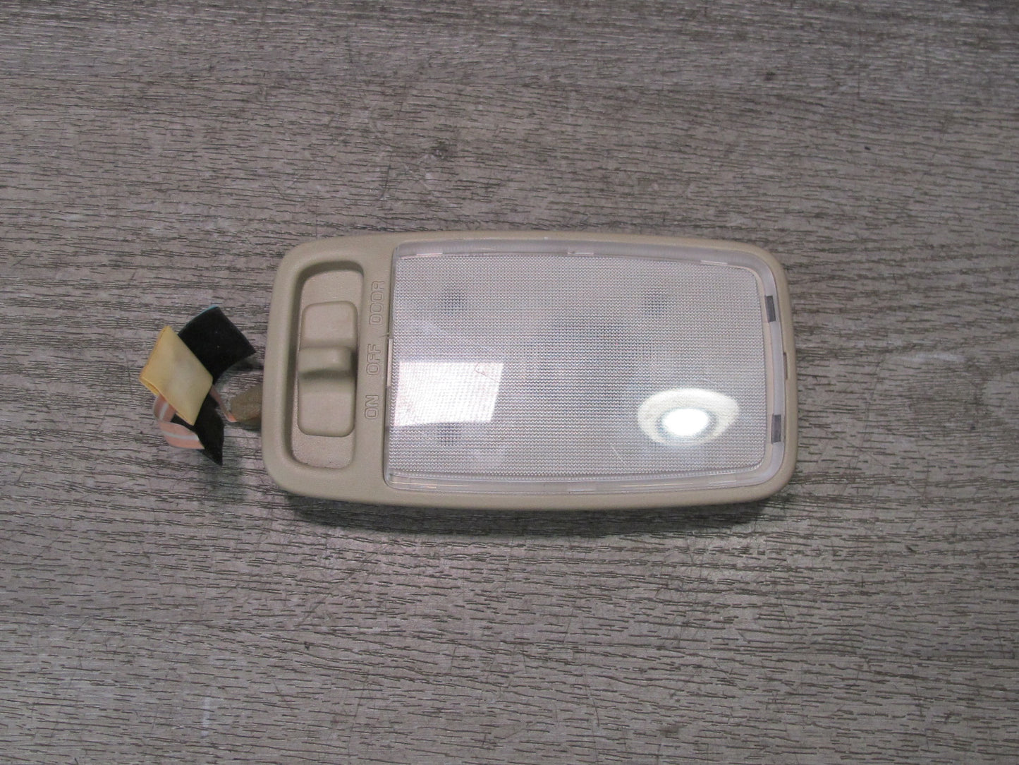 2003-2007 Lexus UZJ100L LX470 Overhead Console Interior Light Lamp Set