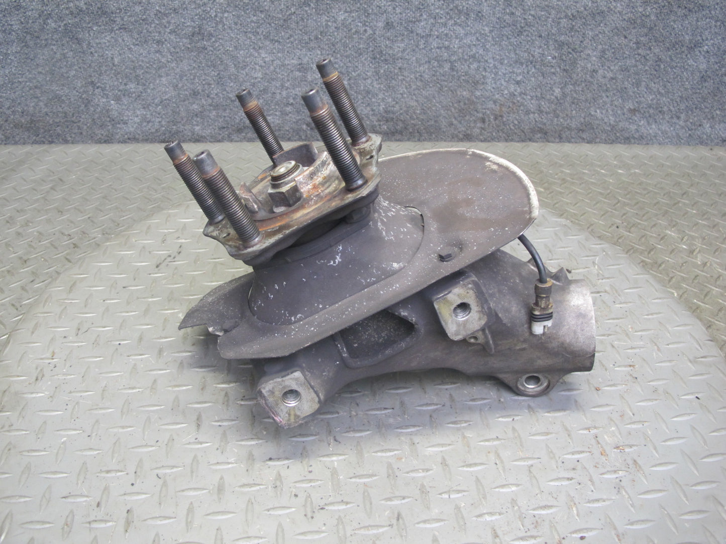 2005-2012 Porsche 911 997 Boxster RWD Front Left Spindle Knuckle Wheel Hub