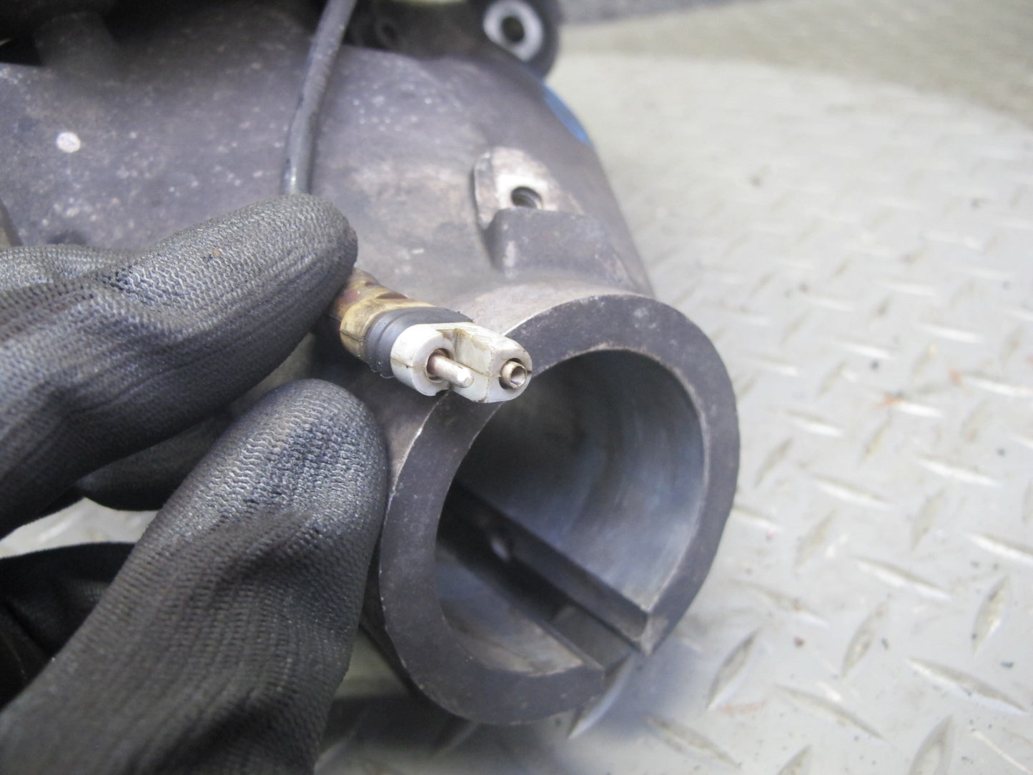 2005-2012 Porsche 911 997 Boxster RWD Front Left Spindle Knuckle Wheel Hub