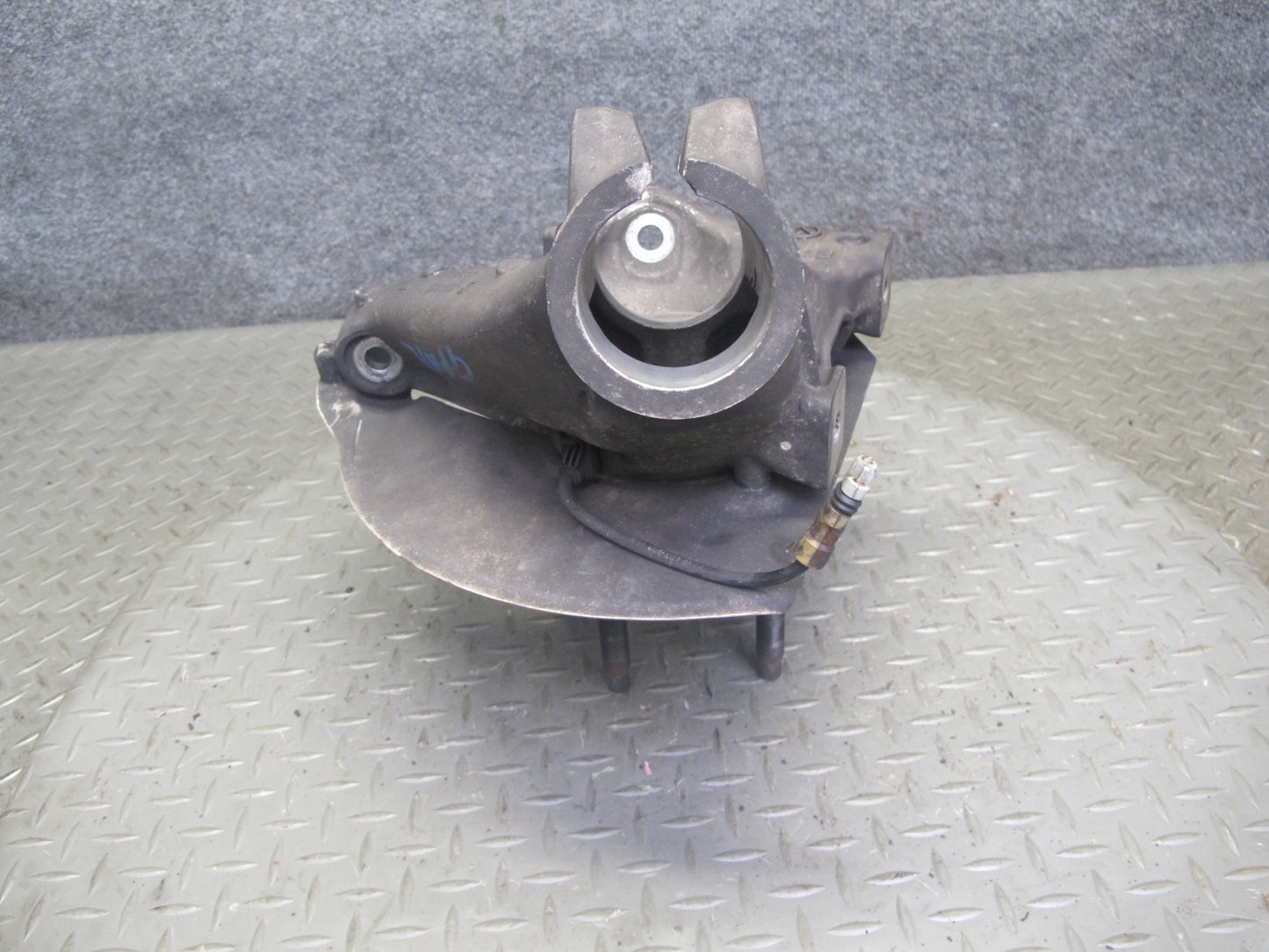 2005-2012 Porsche 911 997 Boxster RWD Front Left Spindle Knuckle Wheel Hub