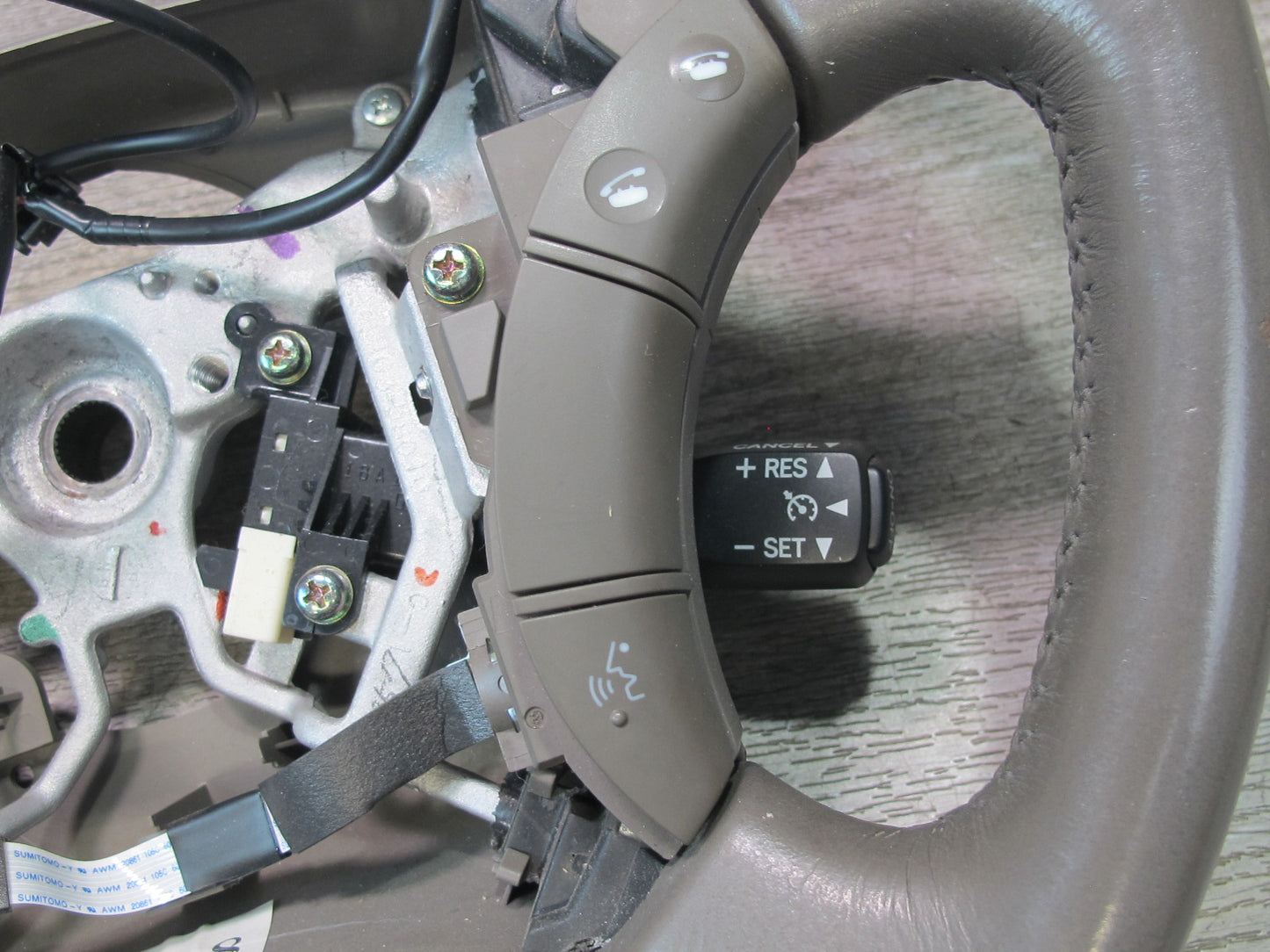 2003-2007 Lexus UZJ100L LX470 Leather Wood Steering w Controls
