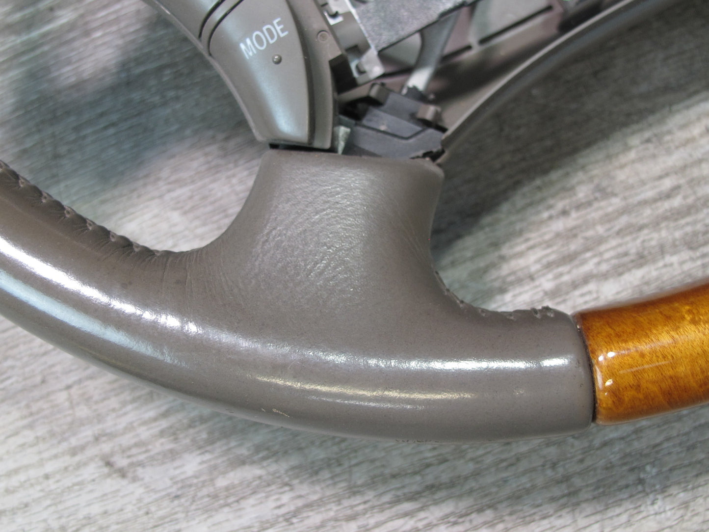 2003-2007 Lexus UZJ100L LX470 Leather Wood Steering w Controls