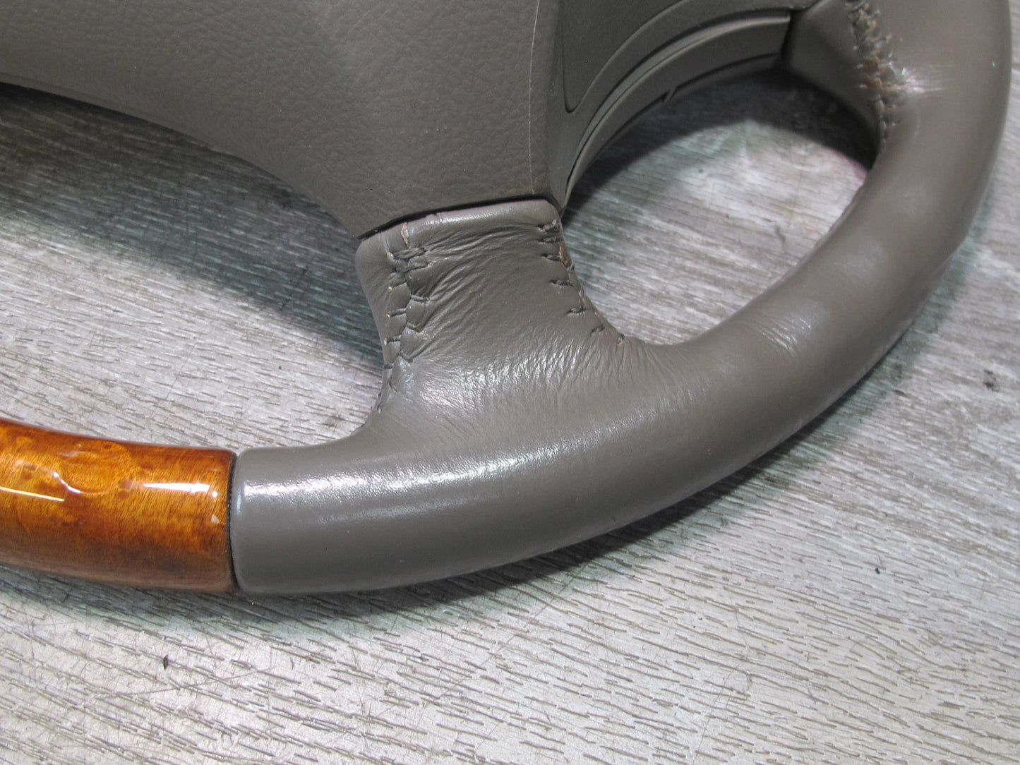 2003-2007 Lexus UZJ100L LX470 Leather Wood Steering w Controls