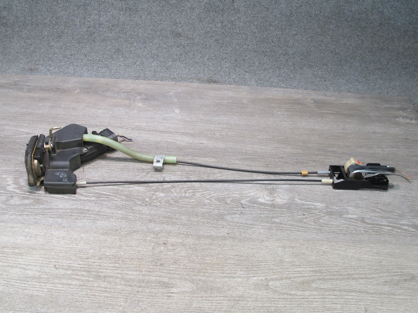 2003-2007 Lexus UZJ100L LX470 Rear Left Door Lock Latch Actuator