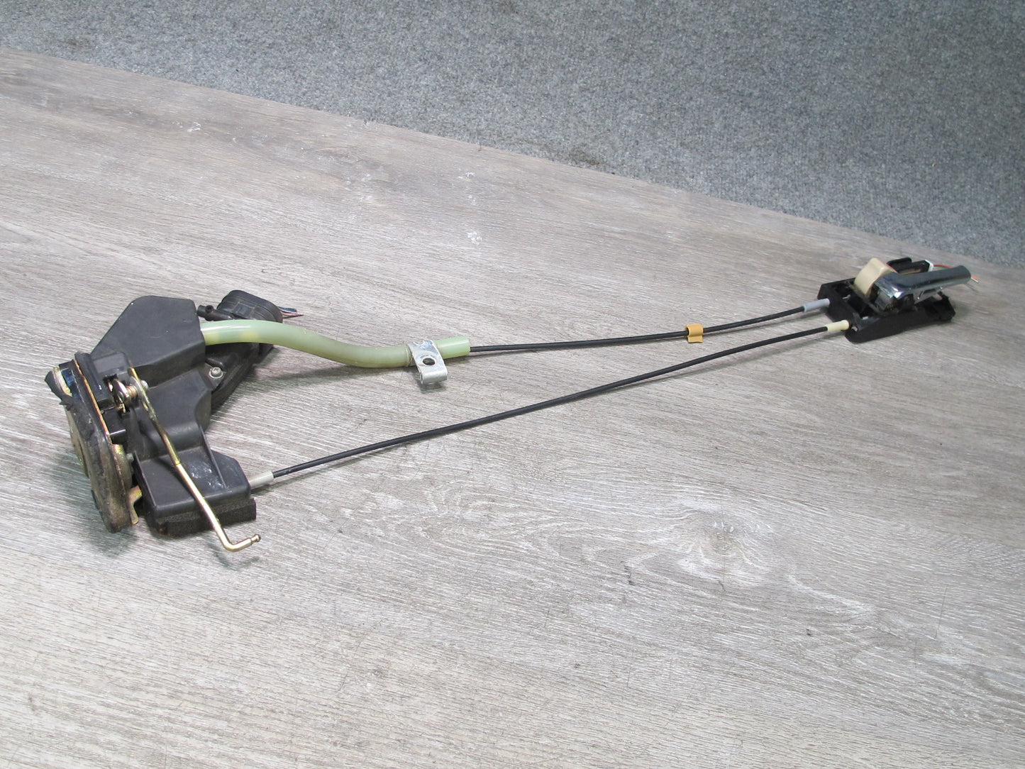 2003-2007 Lexus UZJ100L LX470 Rear Left Door Lock Latch Actuator