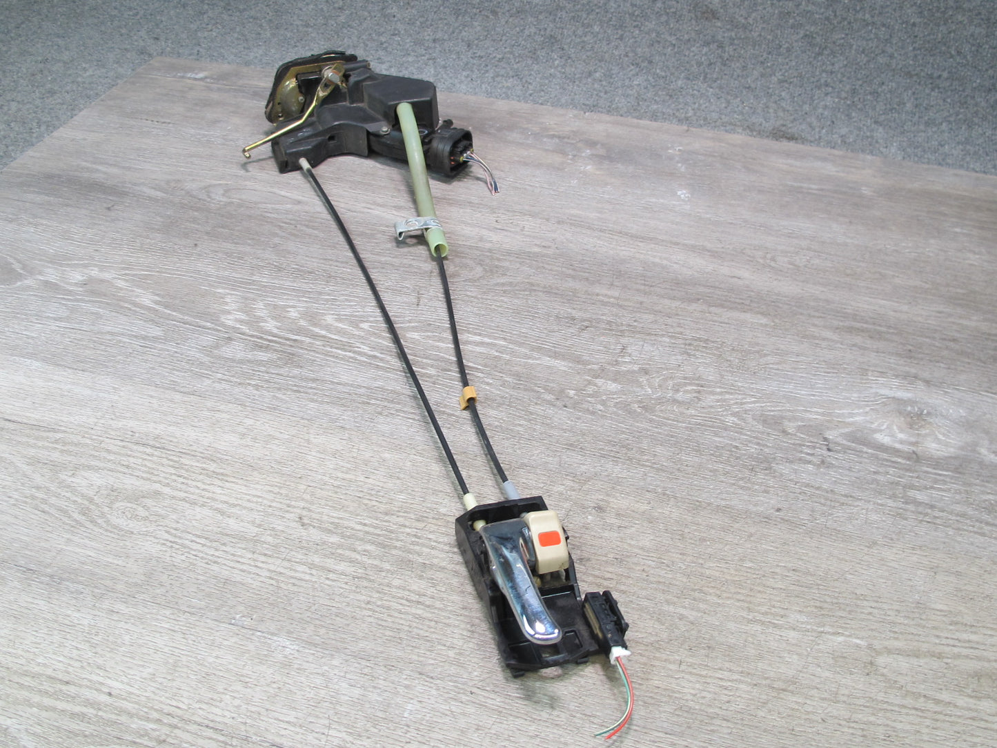2003-2007 Lexus UZJ100L LX470 Rear Left Door Lock Latch Actuator