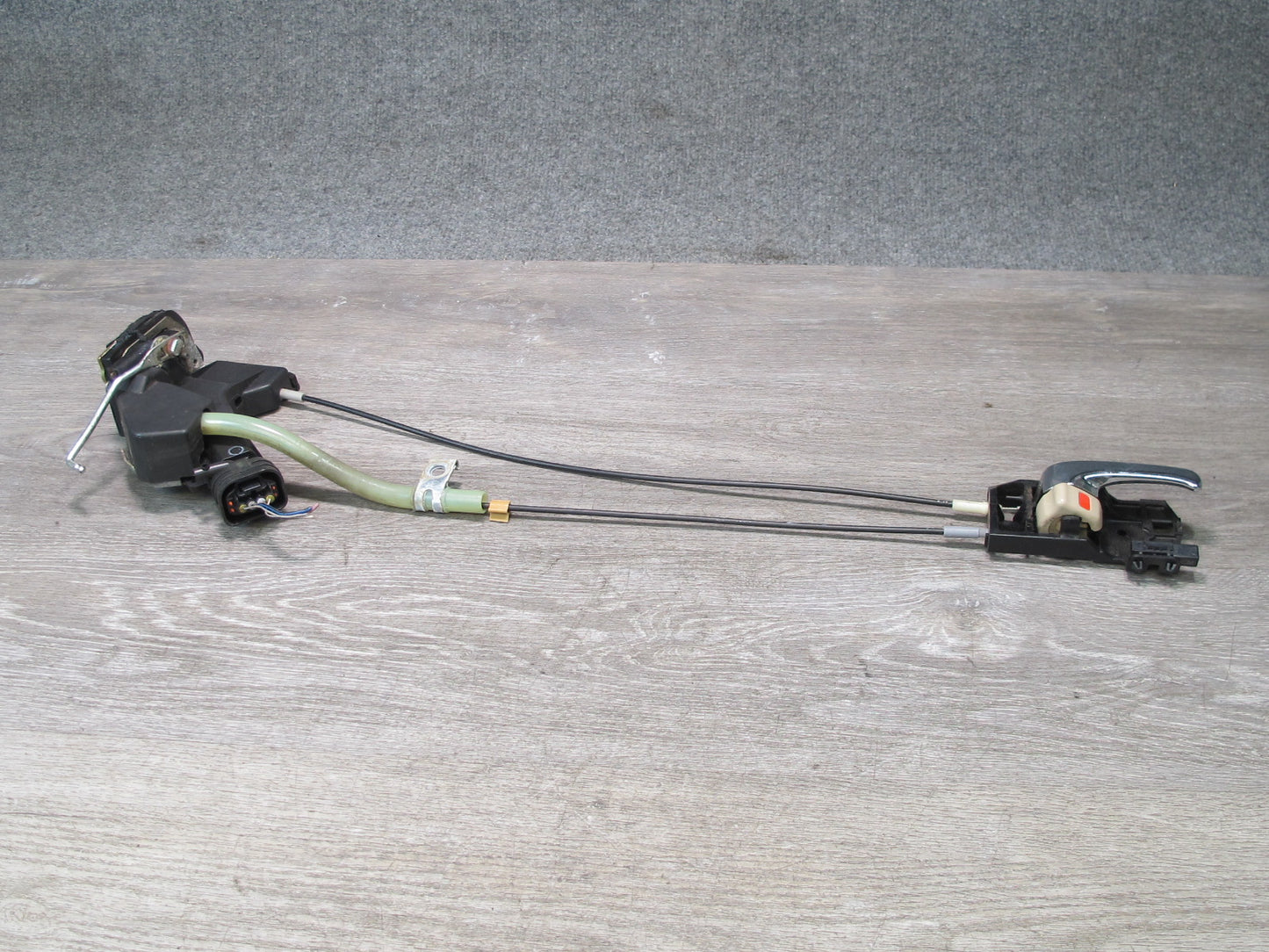 2003-2007 Lexus UZJ100L LX470 Rear Right Door Lock Latch Actuator w Handle