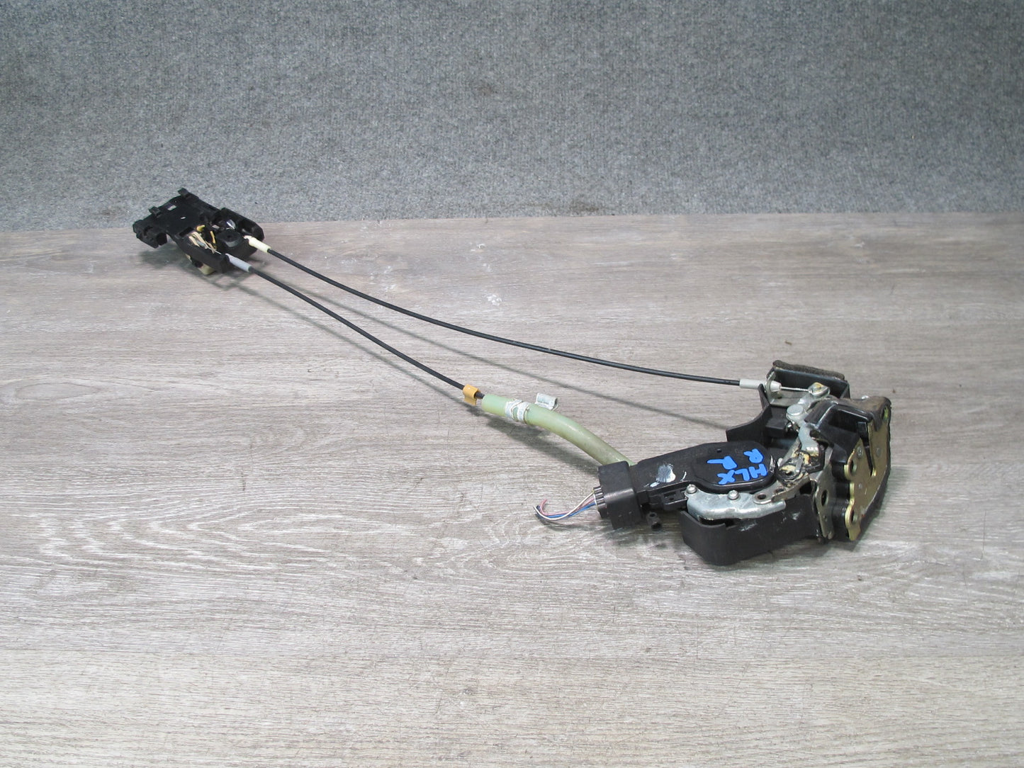2003-2007 Lexus UZJ100L LX470 Rear Right Door Lock Latch Actuator w Handle