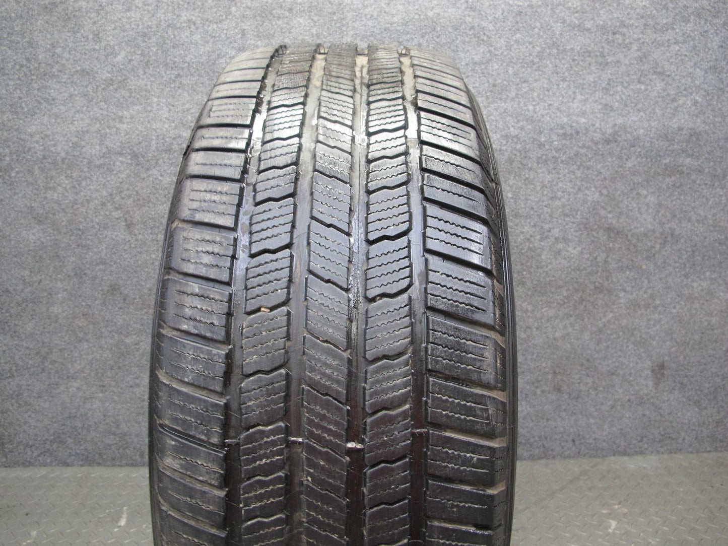 Set of 2 Michelin Defender LTX M/S A/S Tire 275/60 R18 113H 2322 8/32 9/32 Tread