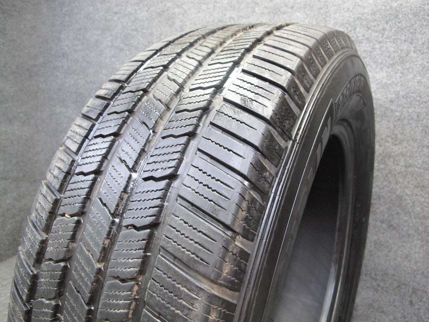Set of 2 Michelin Defender LTX M/S A/S Tire 275/60 R18 113H 2322 8/32 9/32 Tread